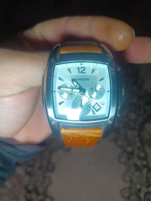 Ръчен часовник Хонда