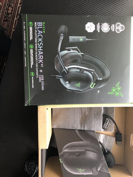 Геймърски слушалки Razer BlackShark V2 + USB Sound Card- Черни