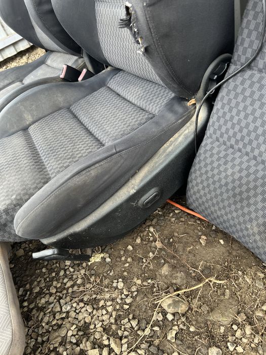 Vand scaune sport audi a4b5 cu incalzire