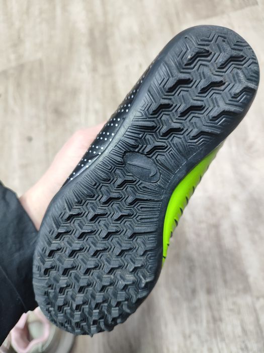 Бутсы 2 пары, размер 31 и 34