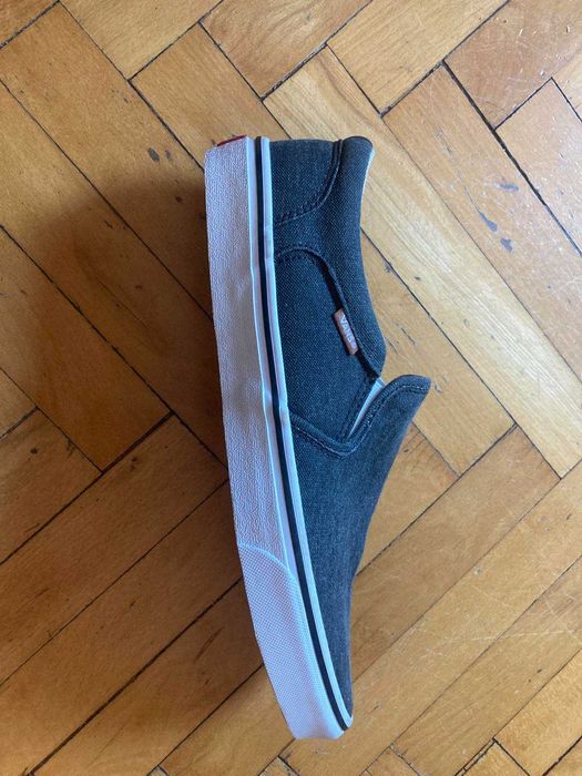 Мъжки гуменки Vans номер 45 нови