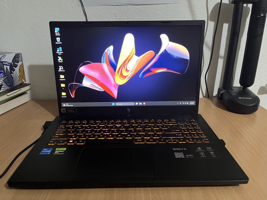 Acer Nitro V15 i5 Gen13 RTX 5050 16GB 1TB SSD 165Hz + Cooler