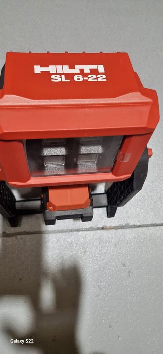 Hilti , Milwaukee reflector  pe acumulator