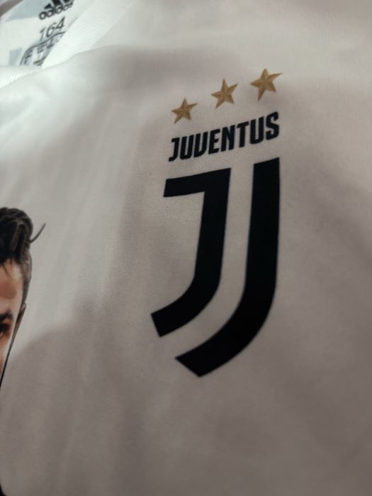 Vand tricou frumos cu Ronaldo