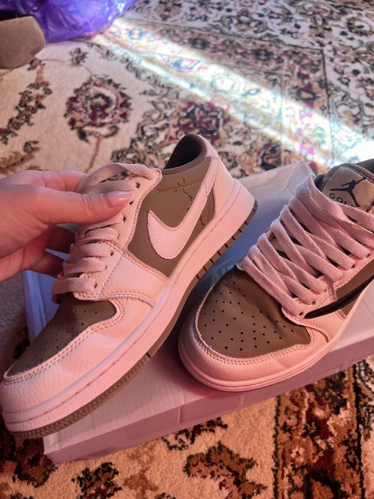 Продам кроссовки  Nike