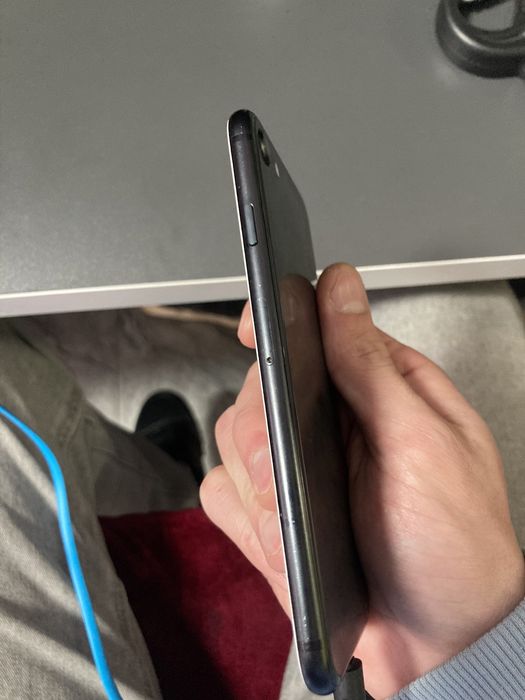 Iphone SE 2020 64 g все родное