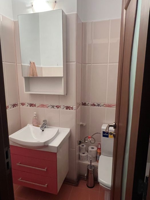 Închiriez apartament str Dorobantilor 78