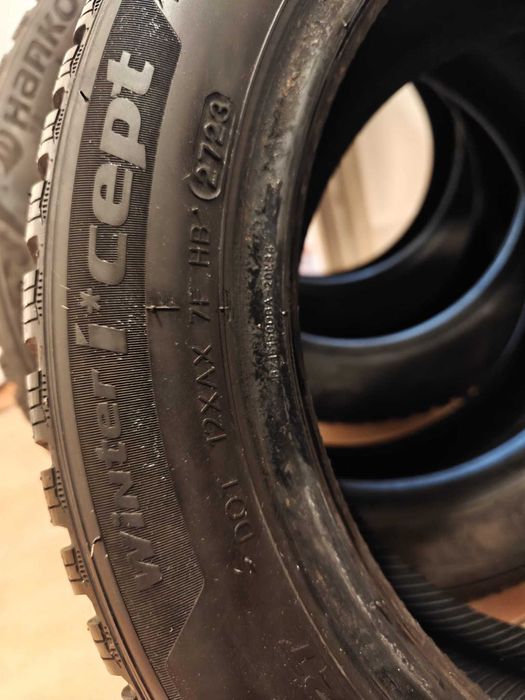 Anvelope iarna 185/55 R15 hankook purtat 2 sezoane 9.2 mm