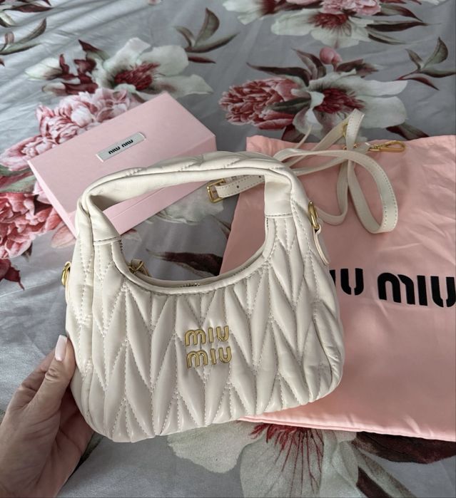 Geanta Miu Miu bej