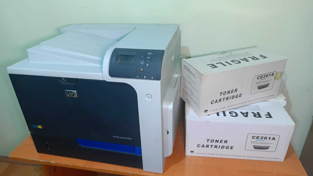 Продам срочно принтера. В рабочем состоянии.