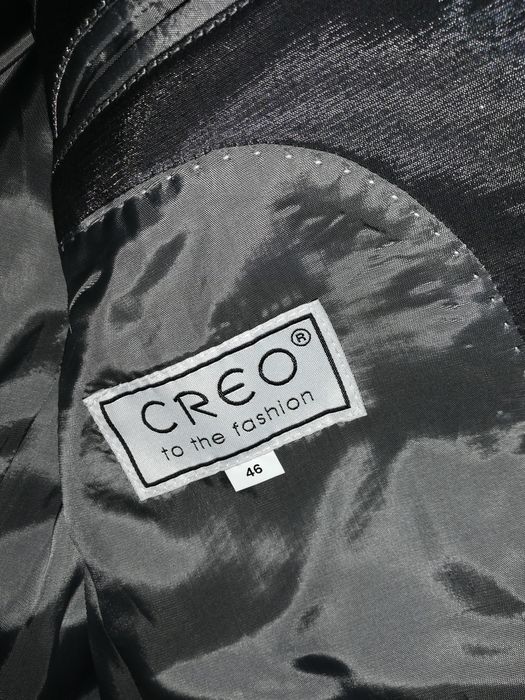 Продавам мъж. костюм