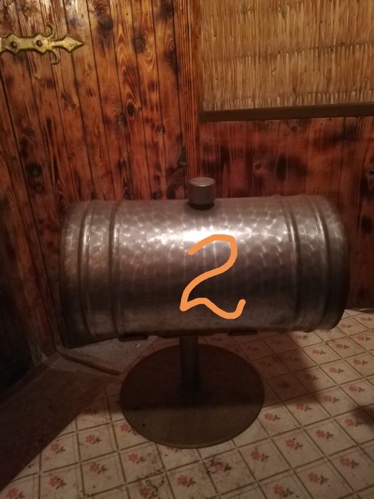 Продавам бурета от дърво и неръждавейка