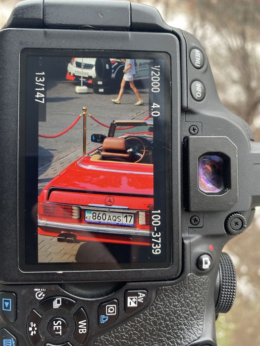 Фотоаппарат CANON EOS 700D