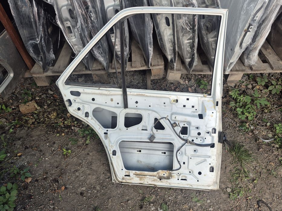 Дверь Mercedes W124 левая зад