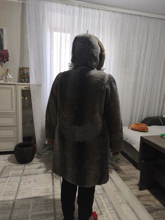 Продам мутоновую шубу