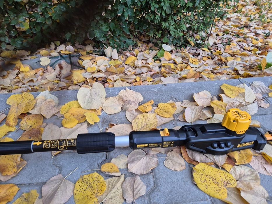 Dewalt Masina de tuns gard viu DCMPH566N