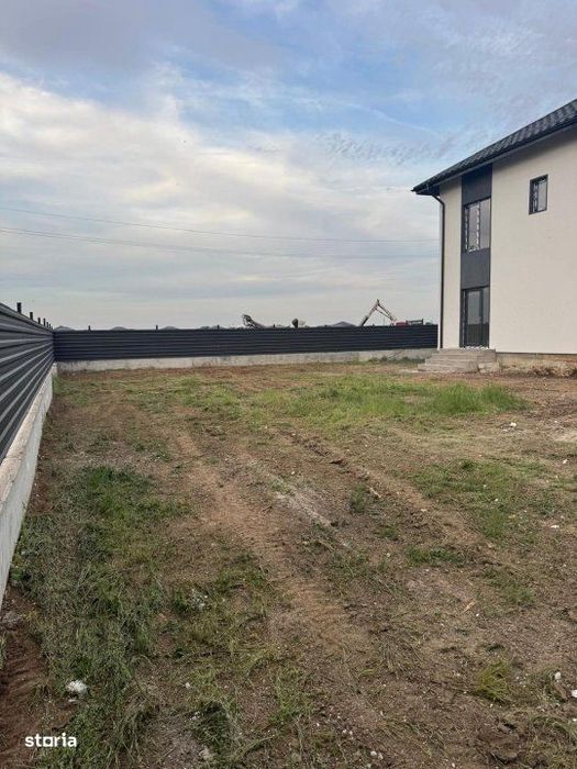 Resedinta moderna Parter+1E+Mansarda-arhitectura echilibrata,confort s