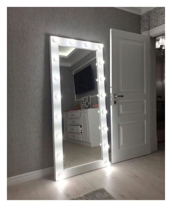 напольное зеркало