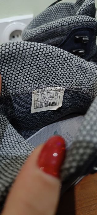 Дамски туристически обувки Lowa номер 38