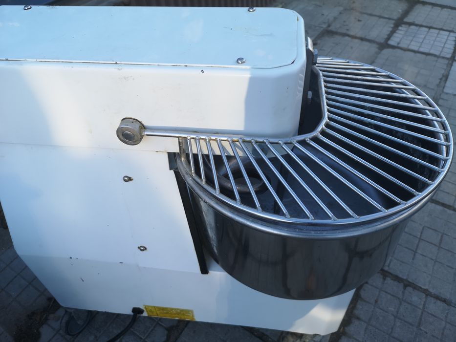 Професионална Машина за Тесто Пицария 50литра