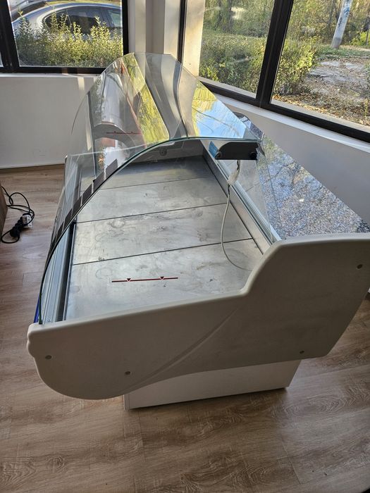 Хоризонтална витрина