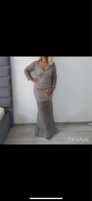 Vând rochie purtată o singura data