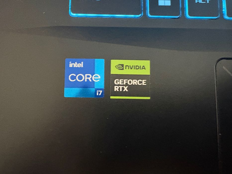 Leptop msi gaming rtx 3070 2 GPU RAM DDR4