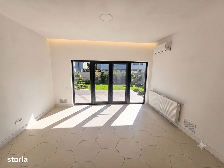 Casă parter 4 camere, 3 băi, 340 mp teren, complex | Școala Americană