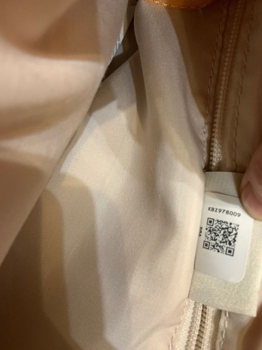 Kipling Orange Handbag – Perfect for Everyday Use