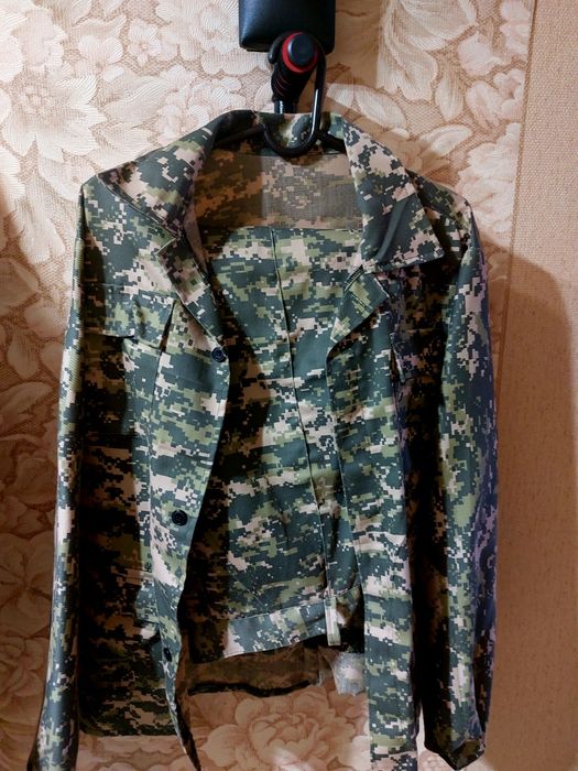 Продам  военную форму для школы