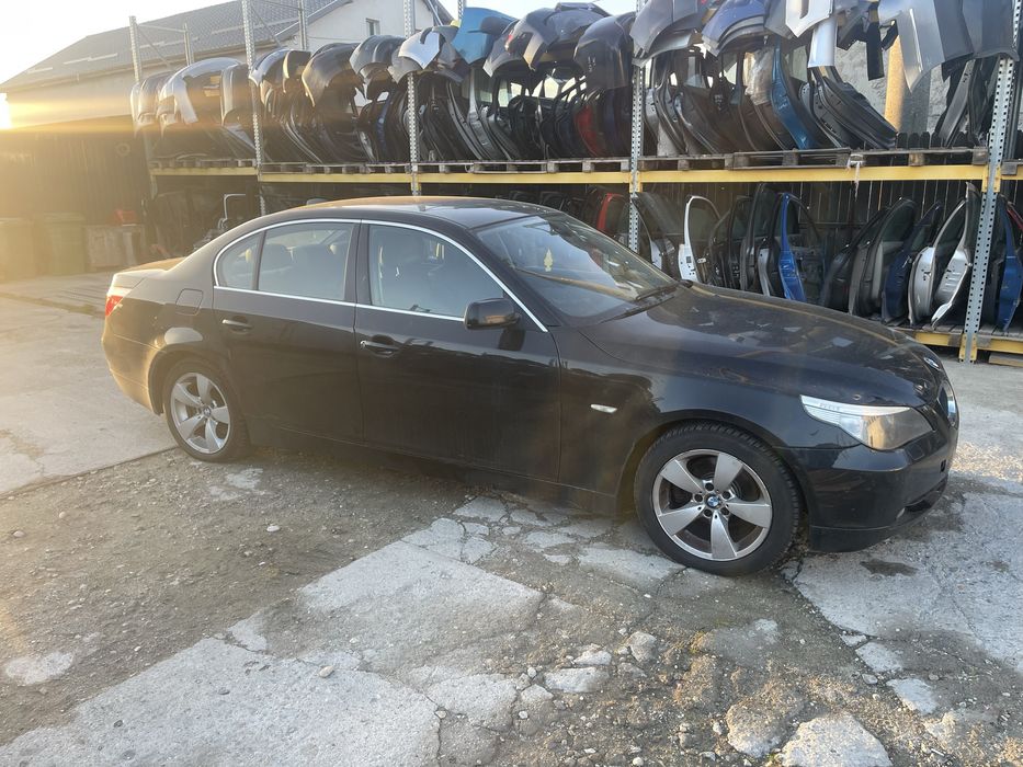 Usa/usi dreapta/stanga fata pe negru Bmw E60