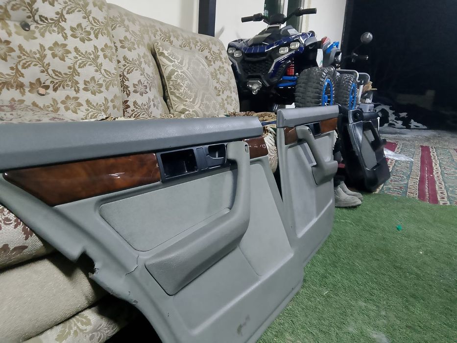 Е34 задний обшивка дверей.