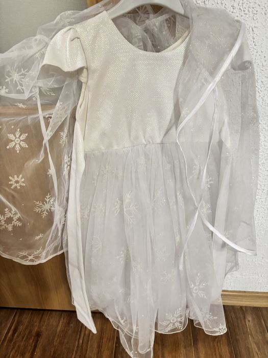 Платье на девочку