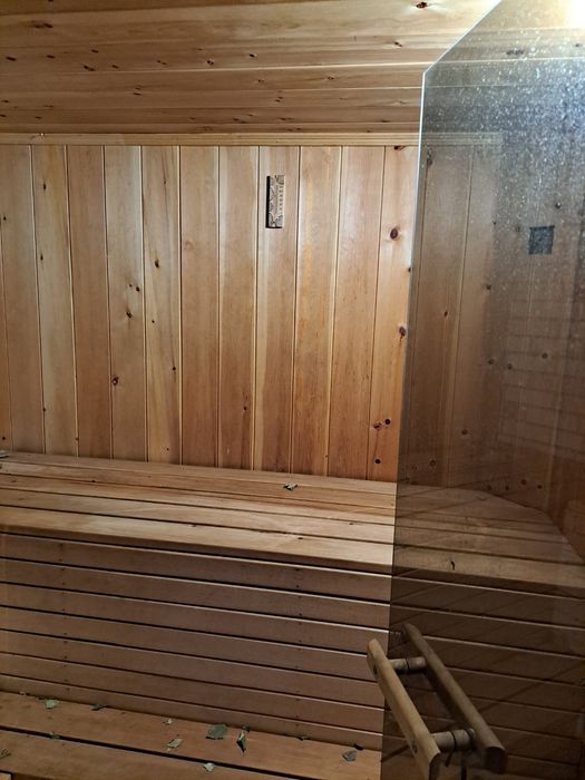 Продам коттедж в центре города