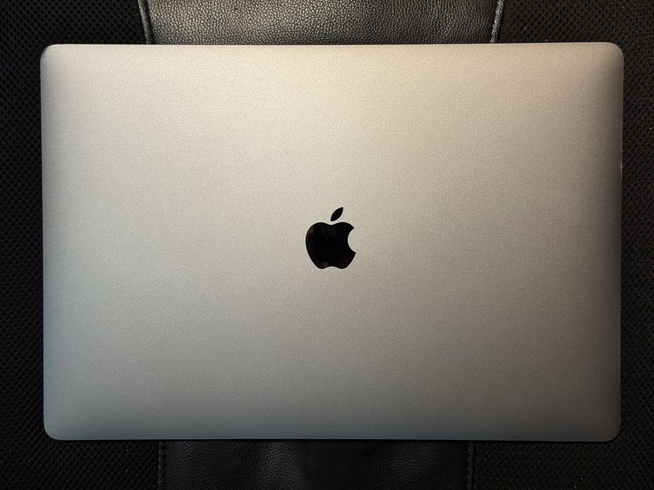 MacBook Pro 16” (2019) – Core i9 / 32 GB RAM / 1 TB SSD