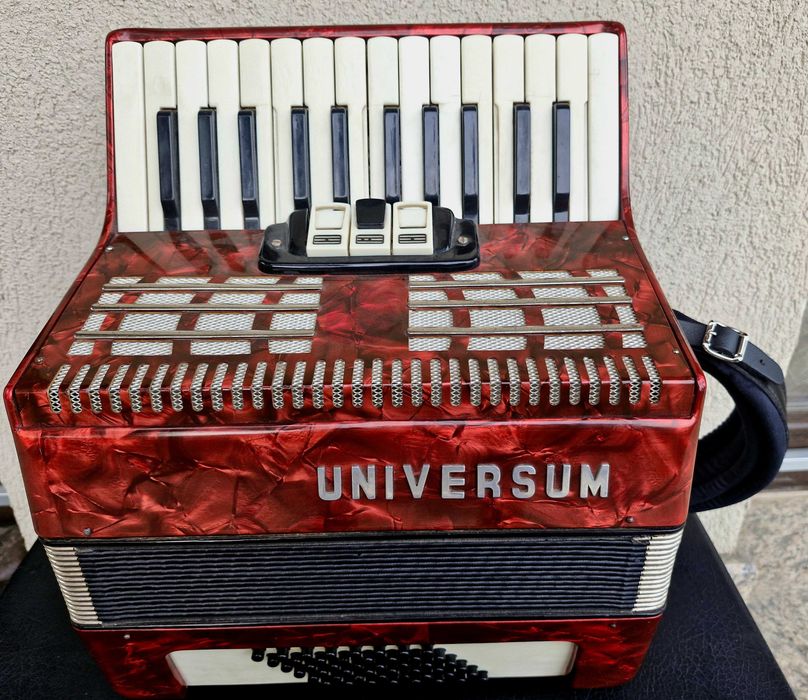 Acordeon 48 basi Universum