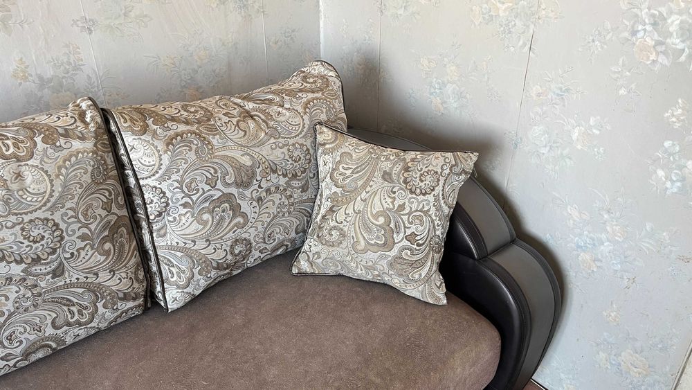 Диван, б/у в хорошем состоянии