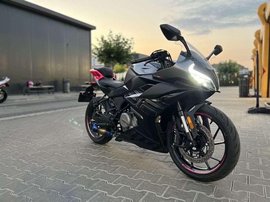 CF MOTO 300 SR 2026