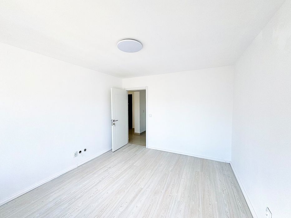 Vând apartament  2 camere