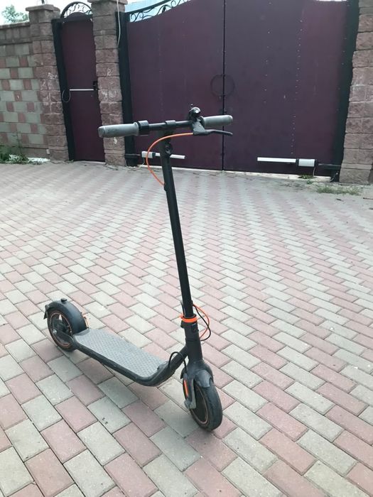 продам Ninebot f40