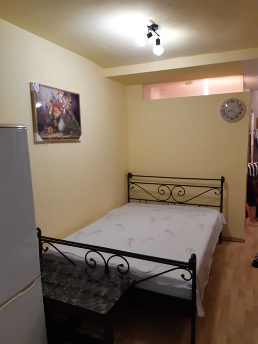 Ofer spre inchiriere apartament o camera