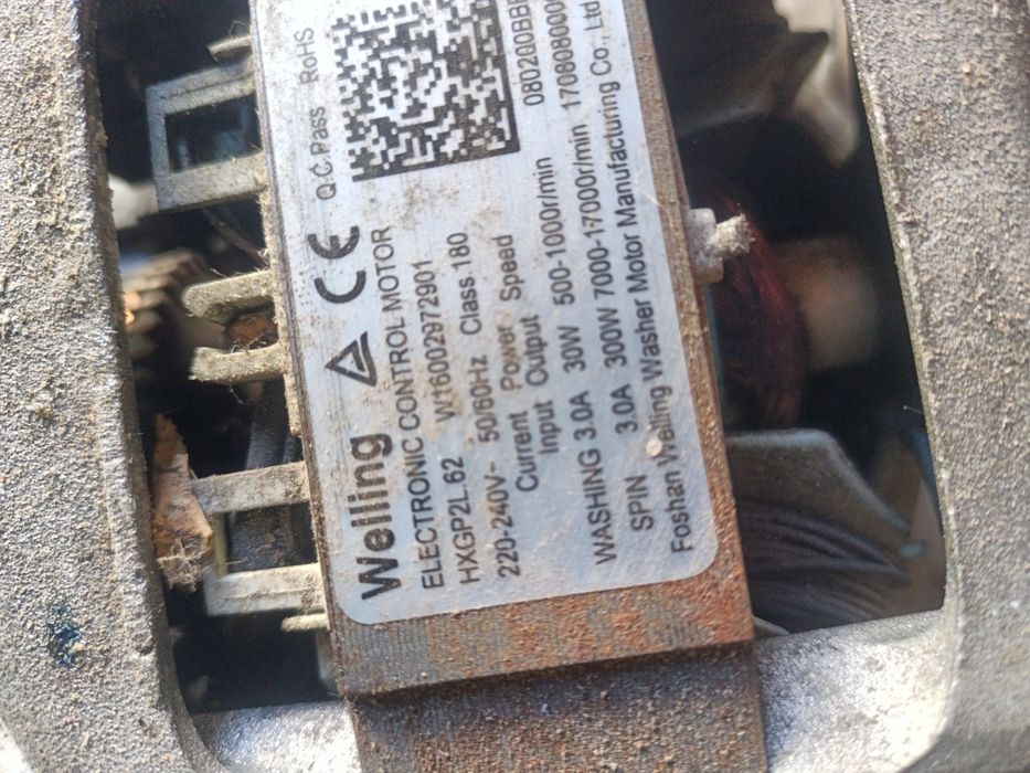 Motor mașina spălat folosit putin. sit putin nou