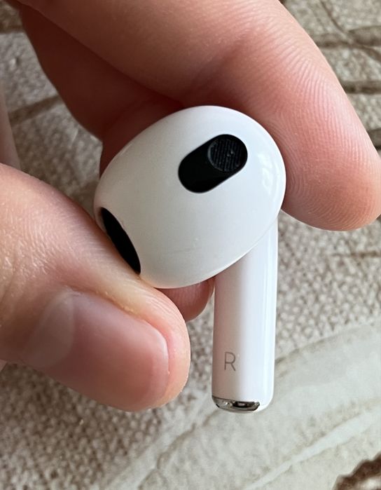 Оригинални слушалки Apple AirPods 3 без зареждащ кейс | without charging case
