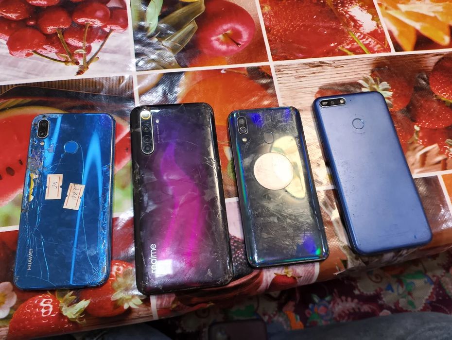 Realme 6pro Huawei 20 lite