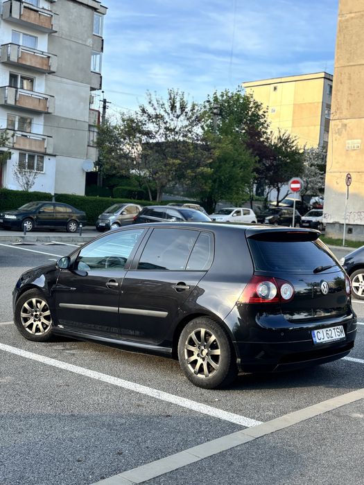 Vand VW Golf5, pachet sport, 2 diesel fara rugina, euro4, 2004, 333000 km