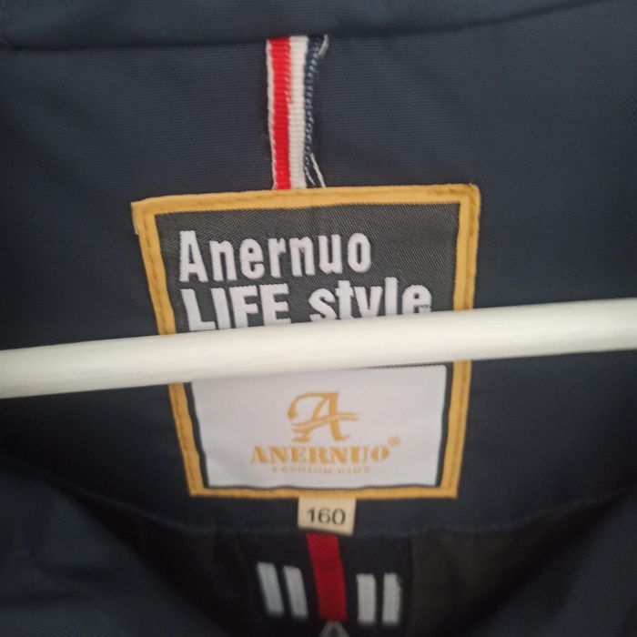 Продам куртку на мальчика рост 160