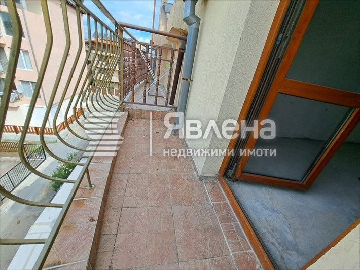 Тристаен апартамент в Несебър