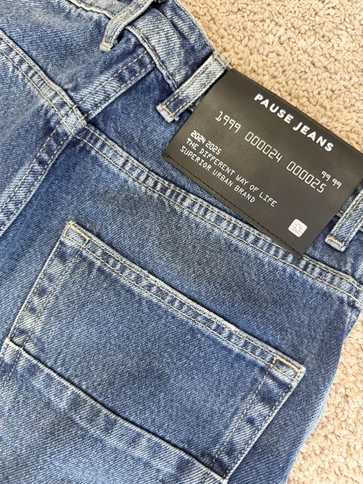 Дънки на Pause Jeans