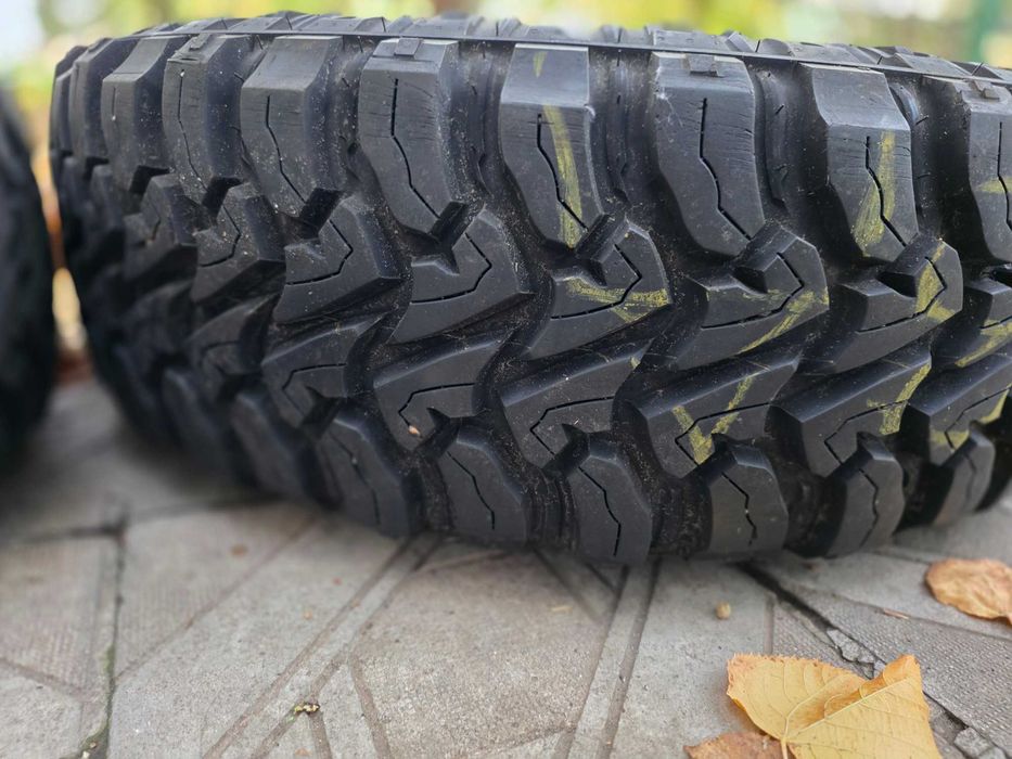 Гуми с джанти Nexen Roadian MTX 255 75 17