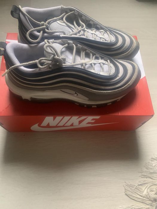 Продавам оригинални маратонки номер 41